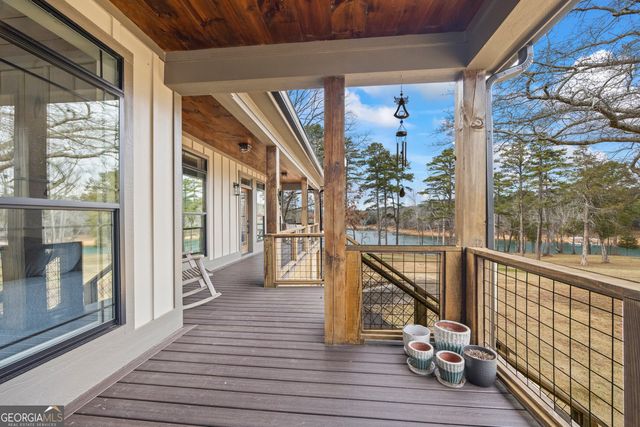 300 Black Point Drive, Hartwell, GA 30643