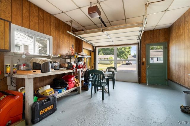 209 Lawdon Street, Clay, NY 13212