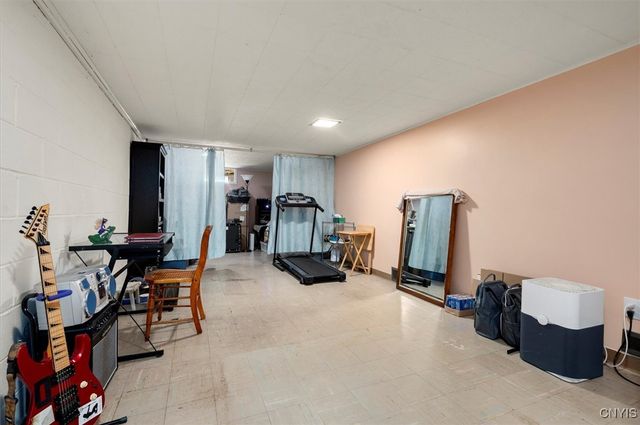 209 Lawdon Street, Clay, NY 13212