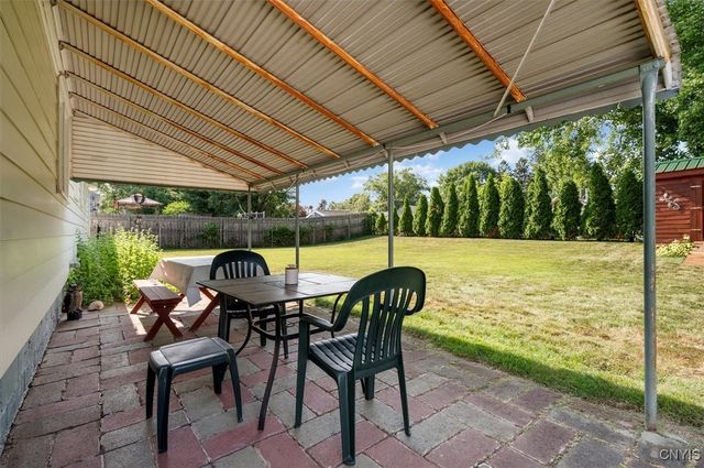 209 Lawdon Street, Clay, NY 13212