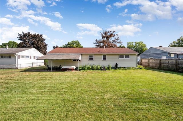 209 Lawdon Street, Clay, NY 13212