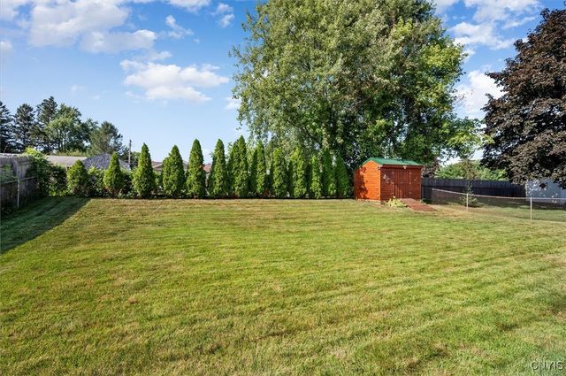 209 Lawdon Street, Clay, NY 13212
