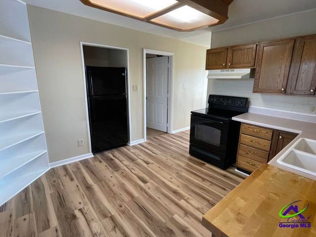 111 Nix Way, Warner Robins, GA 31093