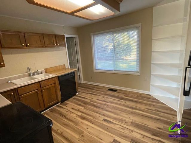 111 Nix Way, Warner Robins, GA 31093