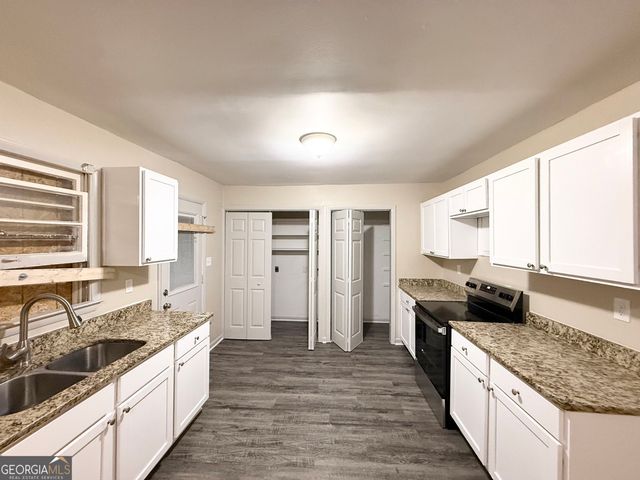 6104 Hillandale Drive, South Fulton, GA 30349