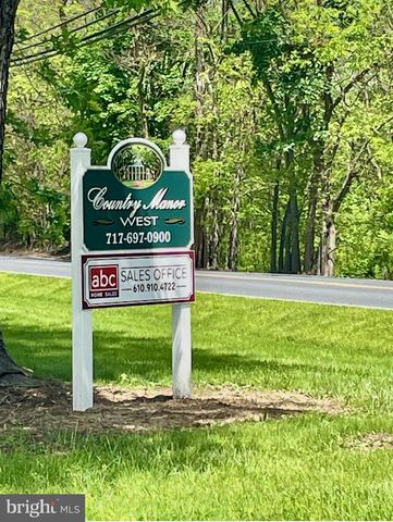 6 BUTTONWOOD LANE, Carlisle, PA 17015