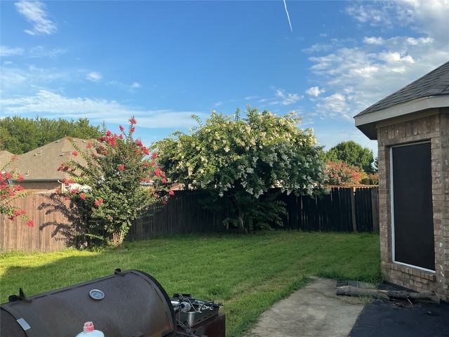 2000 Peck Street, Glenn Heights, TX 75154