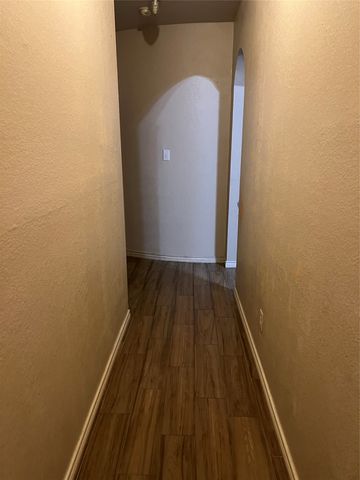 2000 Peck Street, Glenn Heights, TX 75154