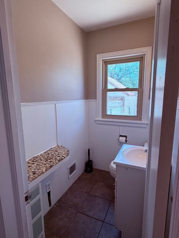 1437 N Jeanette, Wichita, KS 67203