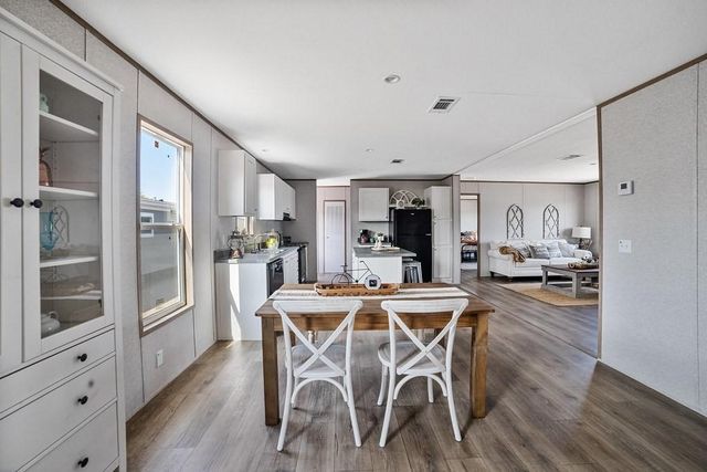 105 Beaver Creek Drive, Azle, TX 76020