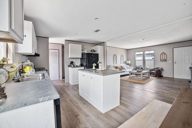 105 Beaver Creek Drive, Azle, TX 76020