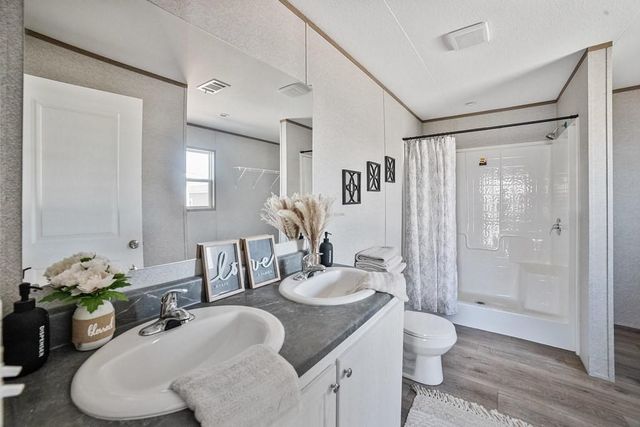 105 Beaver Creek Drive, Azle, TX 76020