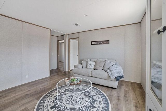 105 Beaver Creek Drive, Azle, TX 76020