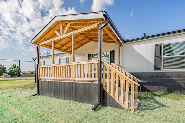 105 Beaver Creek Drive, Azle, TX 76020