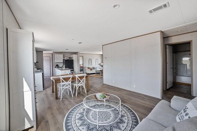 105 Beaver Creek Drive, Azle, TX 76020