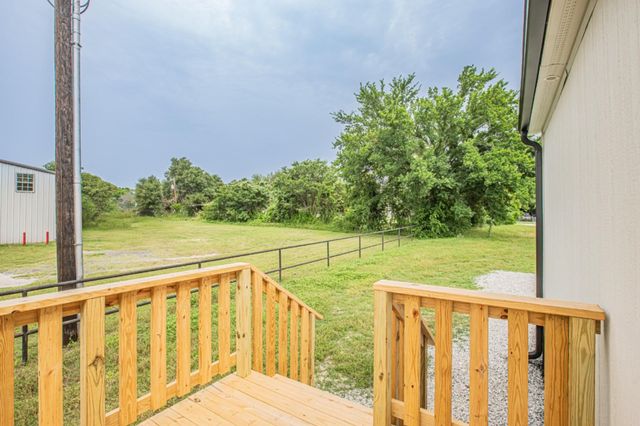 105 Beaver Creek Drive, Azle, TX 76020