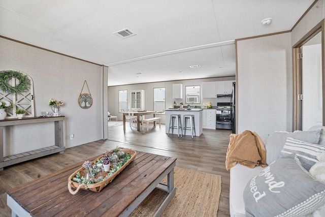 105 Beaver Creek Drive, Azle, TX 76020