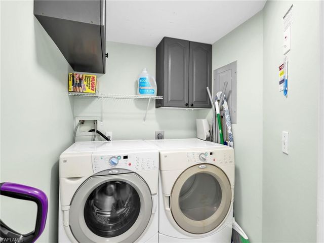 7749 Jewel LN 101, Naples, FL 34109