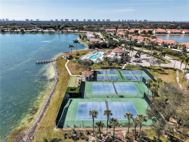 7749 Jewel LN 101, Naples, FL 34109