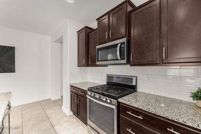 10847 W SWAYBACK Pass, Peoria, AZ 85383