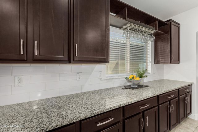 10847 W SWAYBACK Pass, Peoria, AZ 85383