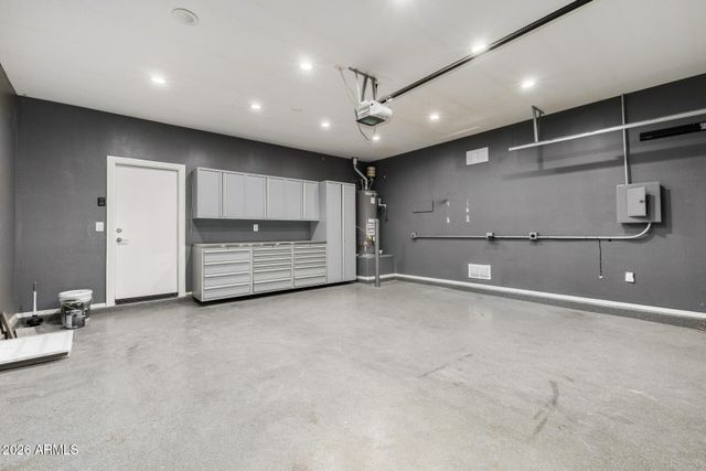 10847 W SWAYBACK Pass, Peoria, AZ 85383