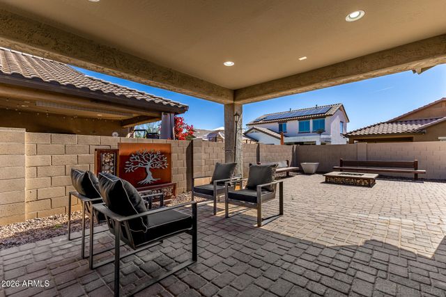 10847 W SWAYBACK Pass, Peoria, AZ 85383