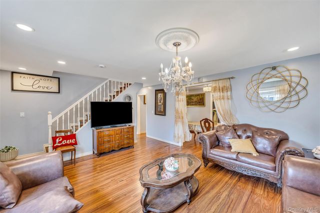 178 Warwick Road, Elmont, NY 11003