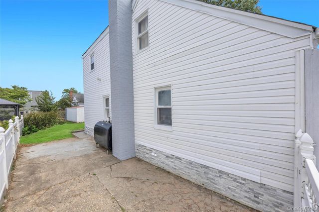 178 Warwick Road, Elmont, NY 11003