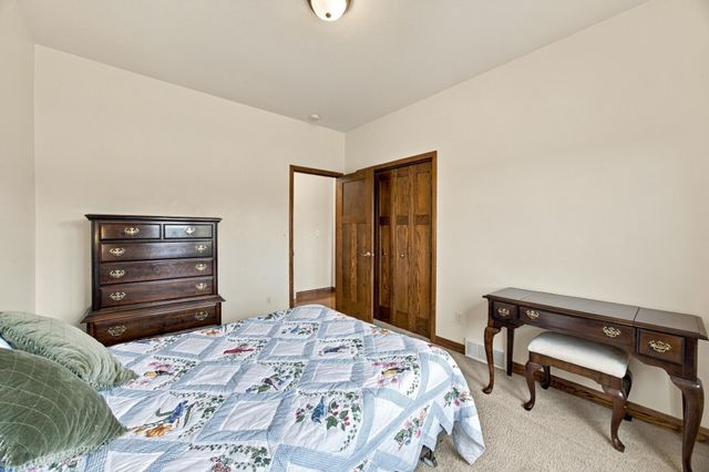 1840 35th Street Circle S, Moorhead, MN 56560