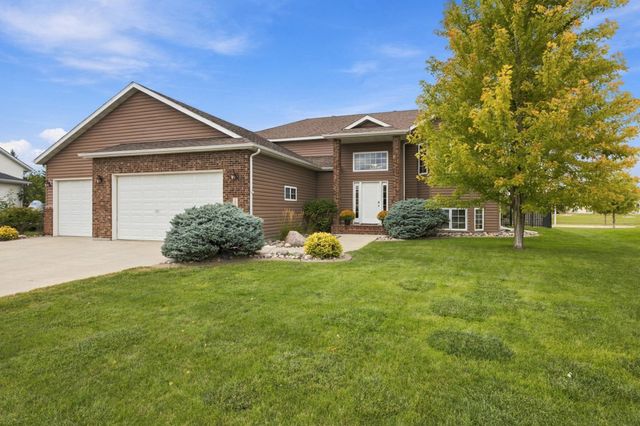 1840 35th Street Circle S, Moorhead, MN 56560