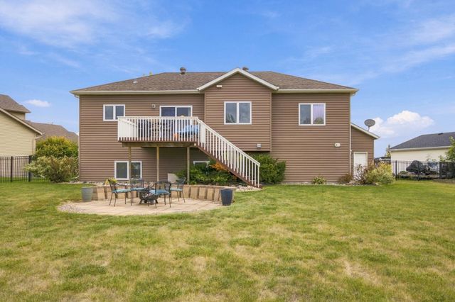 1840 35th Street Circle S, Moorhead, MN 56560