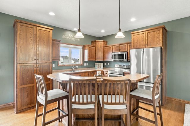 1840 35th Street Circle S, Moorhead, MN 56560