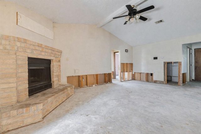 12554 Versailles Drive, Houston, TX 77015