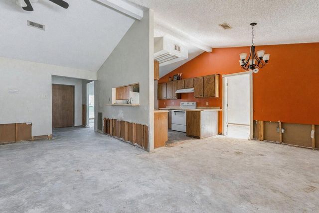 12554 Versailles Drive, Houston, TX 77015