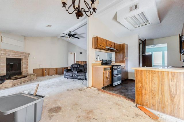 12554 Versailles Drive, Houston, TX 77015