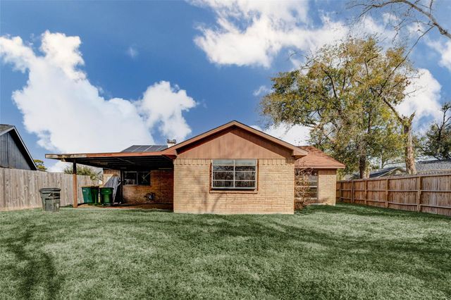 12554 Versailles Drive, Houston, TX 77015