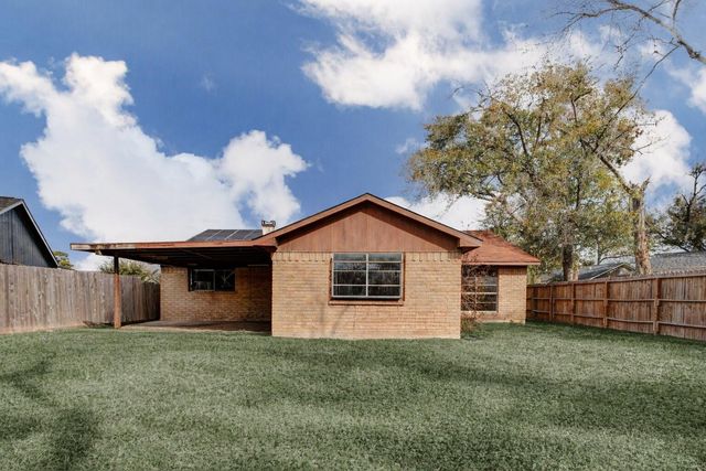 12554 Versailles Drive, Houston, TX 77015