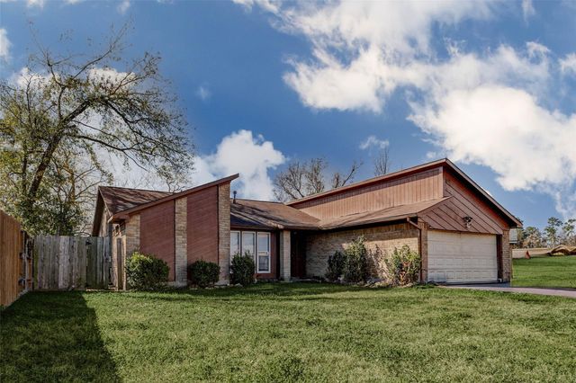 12554 Versailles Drive, Houston, TX 77015