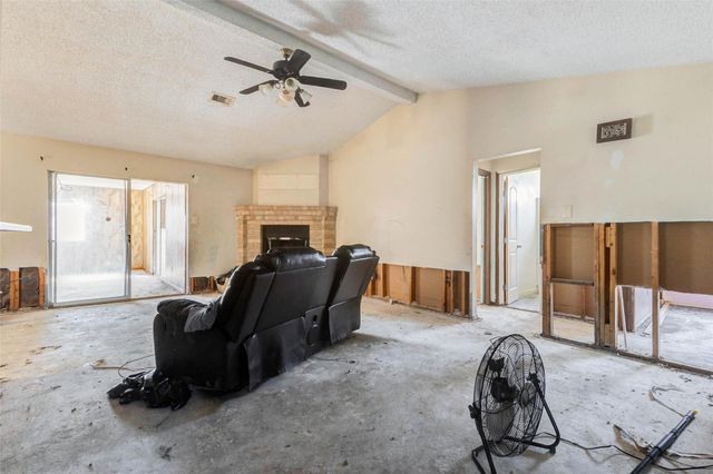 12554 Versailles Drive, Houston, TX 77015