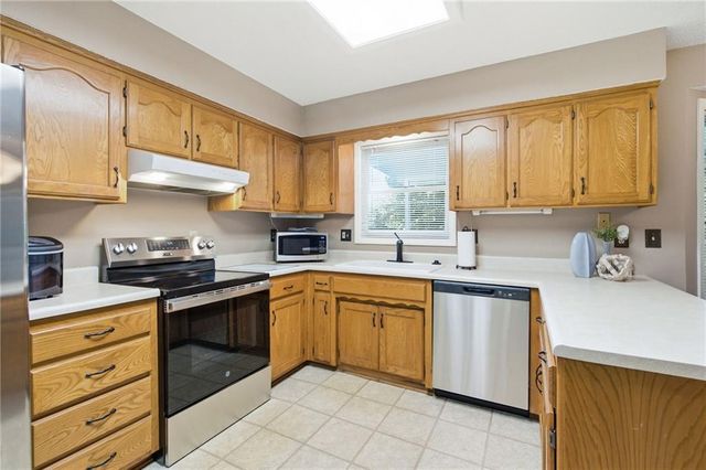 15015 Broadmoor Street, Overland Park, KS 66223