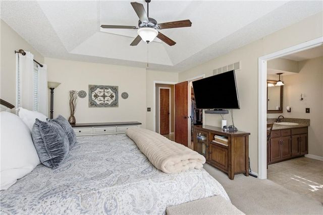 15015 Broadmoor Street, Overland Park, KS 66223