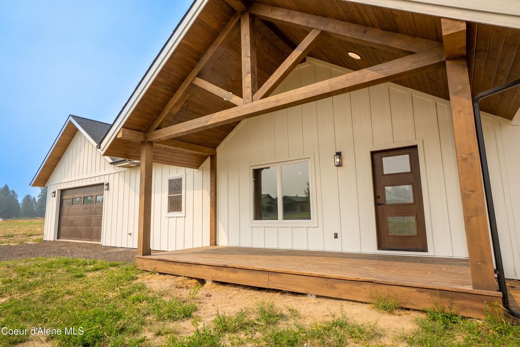 24 Beulah Pl, Moyie Springs, ID 83845 photo 2