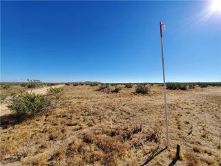 2 Ave L12, Lake Los Angeles, CA 93535