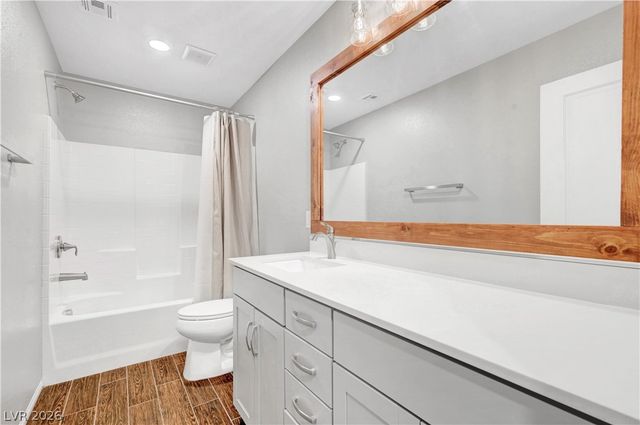 1516 Deep Valley Avenue, North Las Vegas, NV 89084