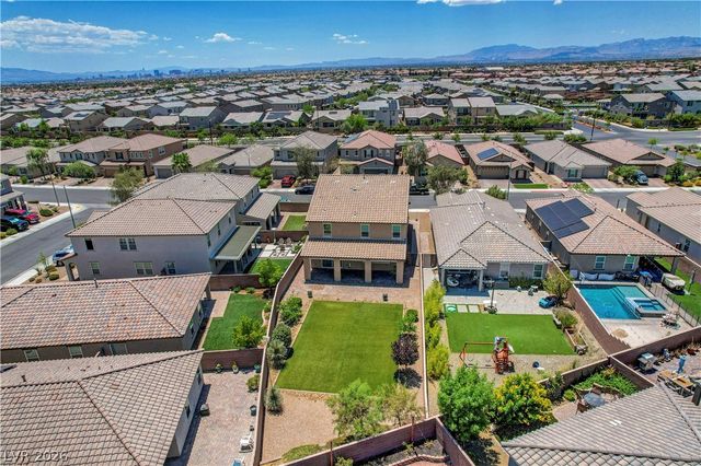1516 Deep Valley Avenue, North Las Vegas, NV 89084