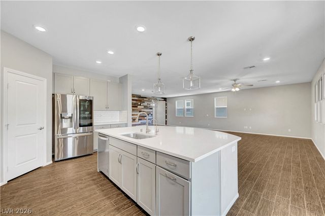 1516 Deep Valley Avenue, North Las Vegas, NV 89084
