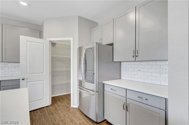 1516 Deep Valley Avenue, North Las Vegas, NV 89084