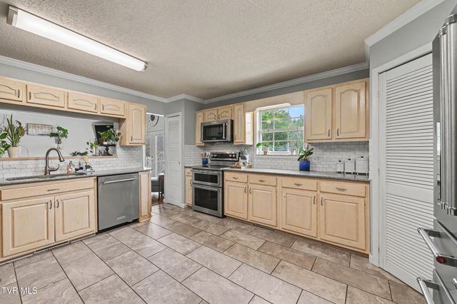 1435 Holly Creek Road, Greeneville, TN 37745