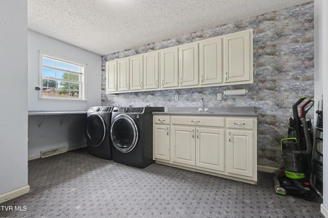 1435 Holly Creek Road, Greeneville, TN 37745
